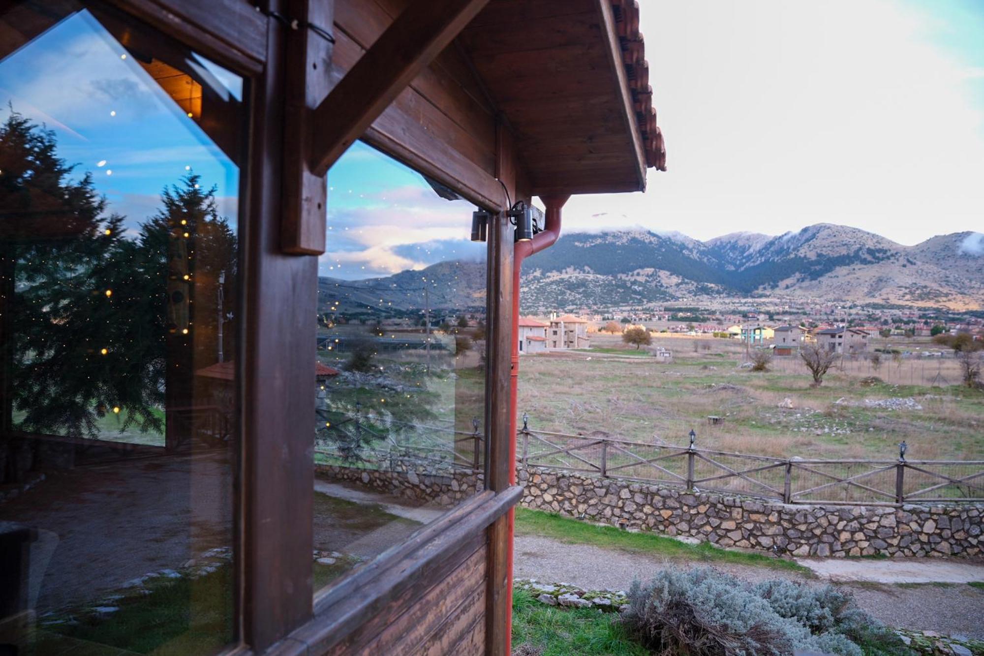 Mont Valley Boutique Chalets Arachova Exterior foto